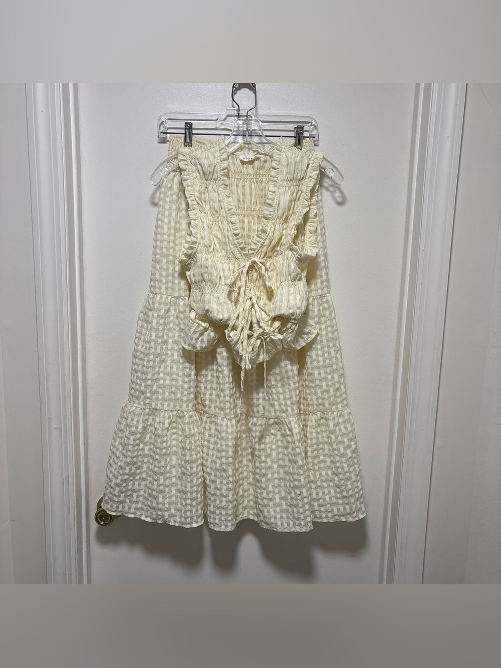 Storia Cream Ruffled Tiered 2 piece skirt gingham with Tie-Front medium coquette